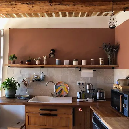 Maison Provencale Avec Vue Sublime Sur La Nature